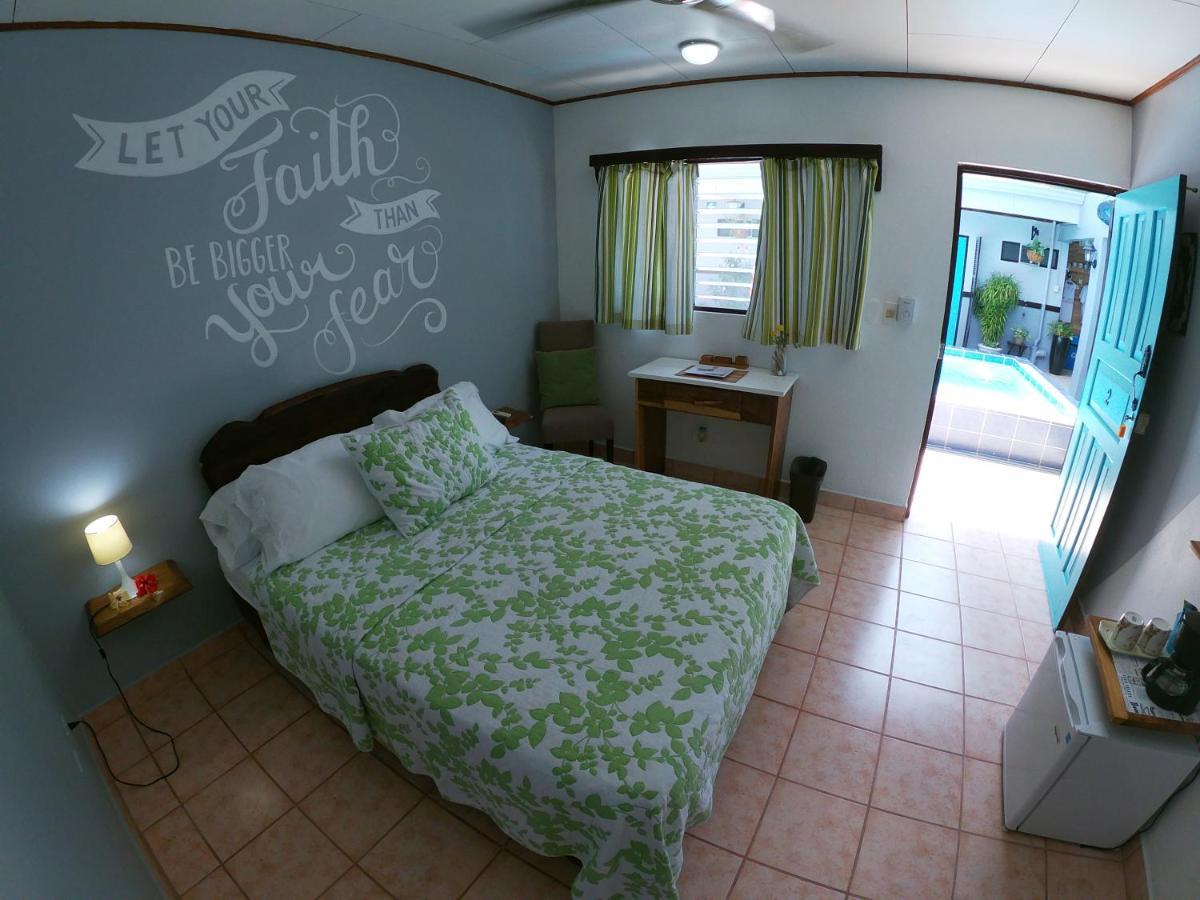 Hotel Perico Azul & Surf Camp Jacó Εξωτερικό φωτογραφία